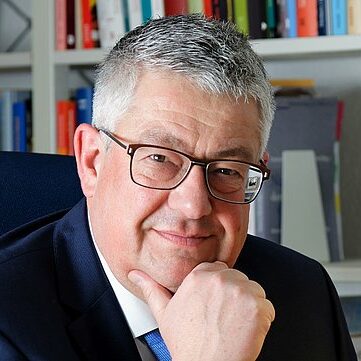 Prof. Dr. Matthias Remenyi